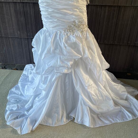 🔥NWT Bridess Strapless Ruched Beaded Chapel Train Contemporary Wedding Dress 8 - Picture 8 of 17